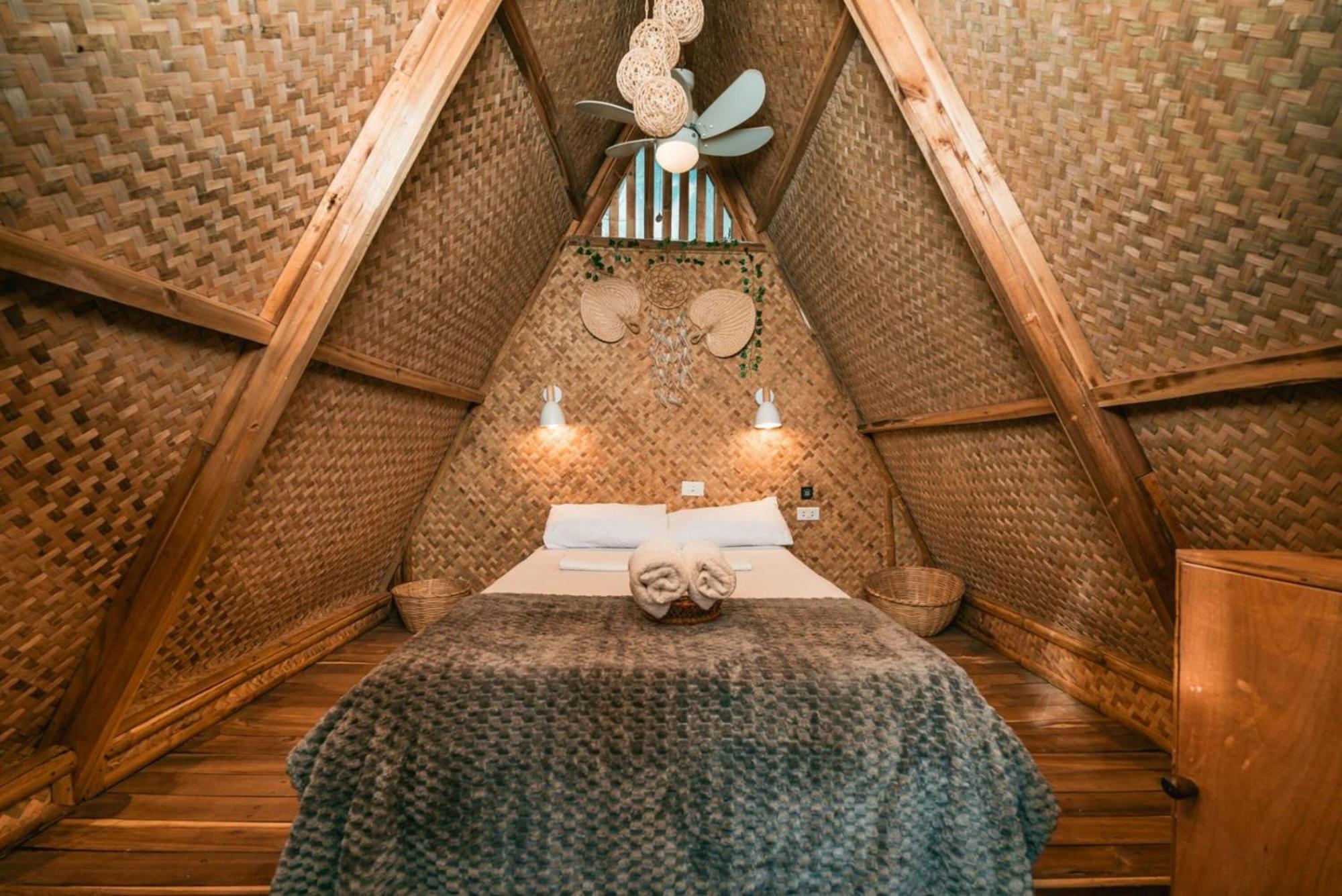 Mad Monkey Hostel Nacpan Beach (Adults Only) Эль-Нидо Экстерьер фото